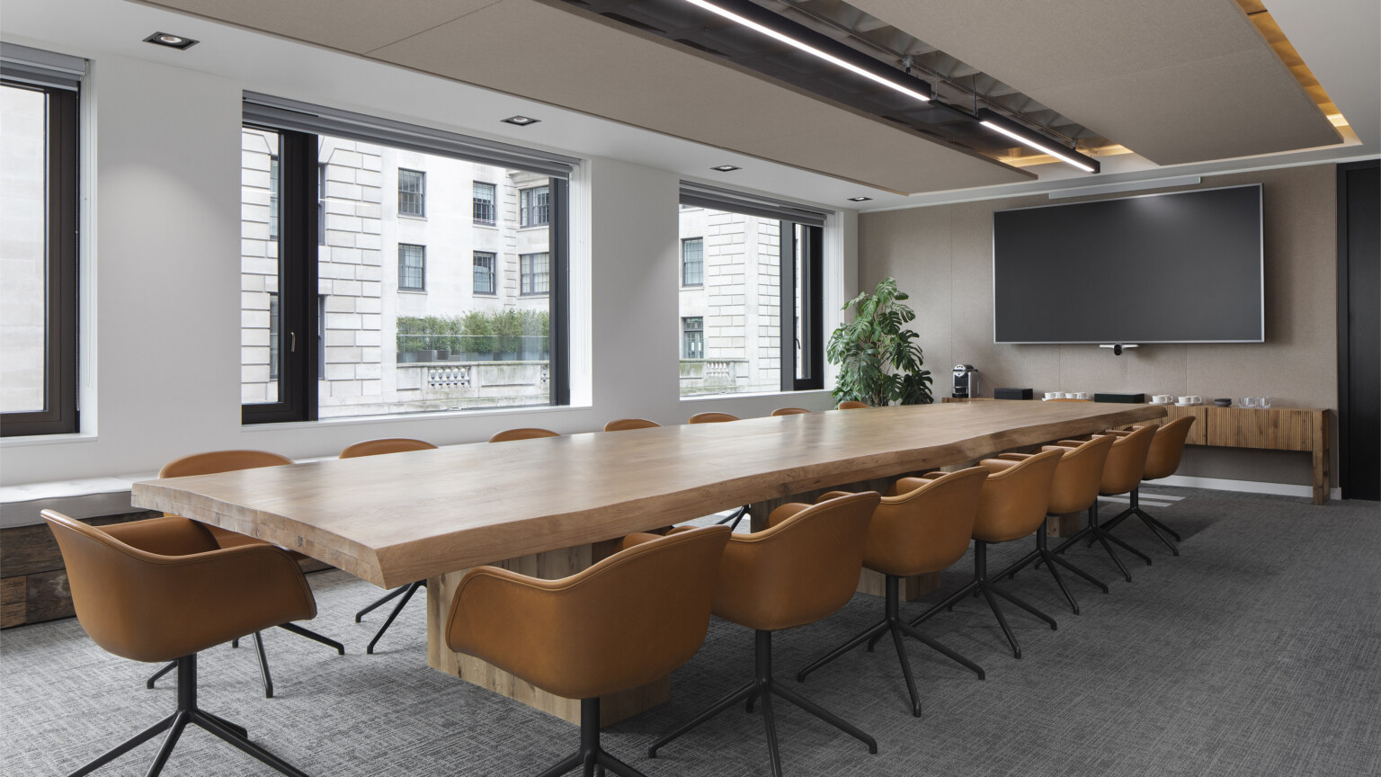 Oktra-LOW-RES-Starwood-Capital-London-011-aspect-ratio-3840-2160