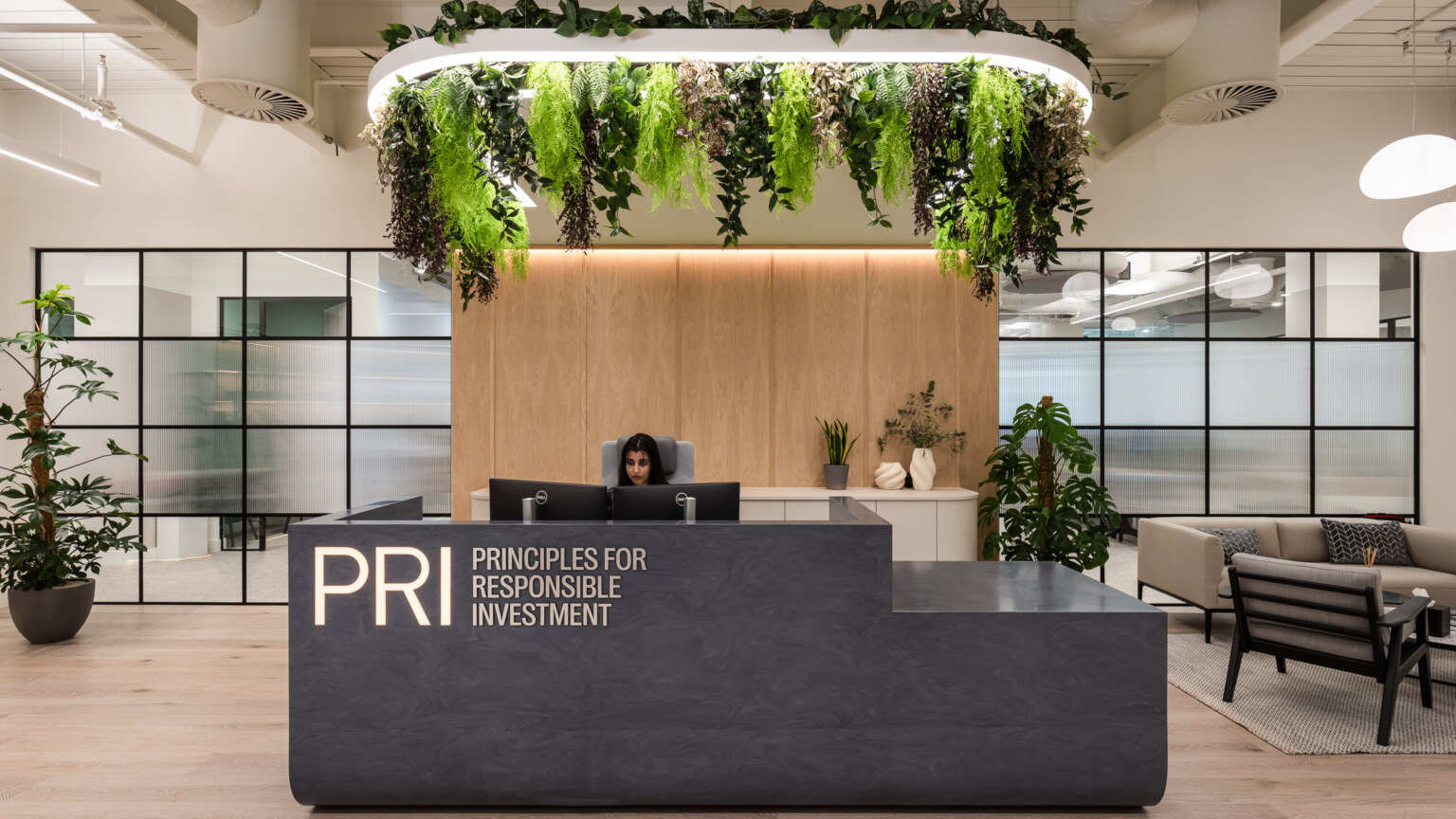 Office-fit-out-for-financial-firm-PRI-1-aspect-ratio-3840-2160