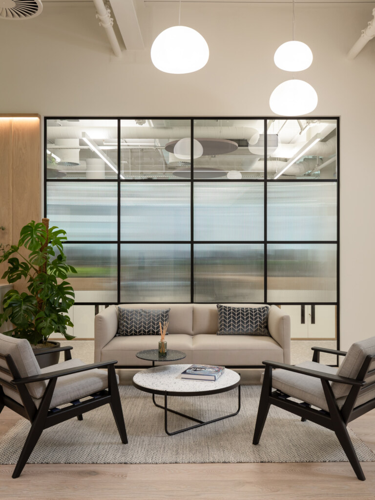 Office-fit-out-for-financial-firm-PRI-3-aspect-ratio-1980-2640